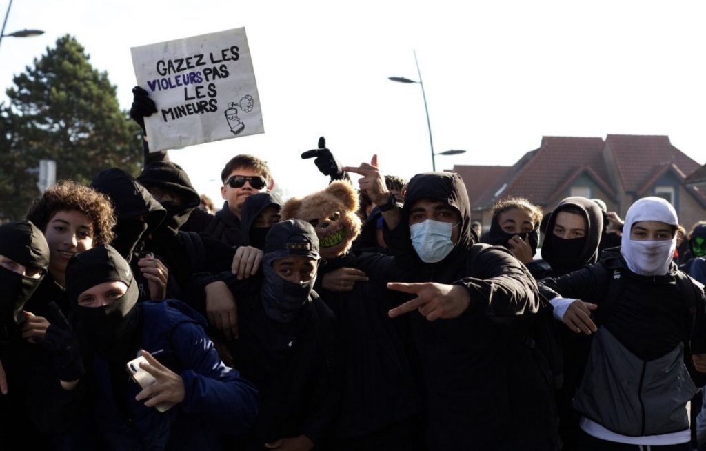 Groupe de lycéens mobilisés lors du blocus — Dunkerque